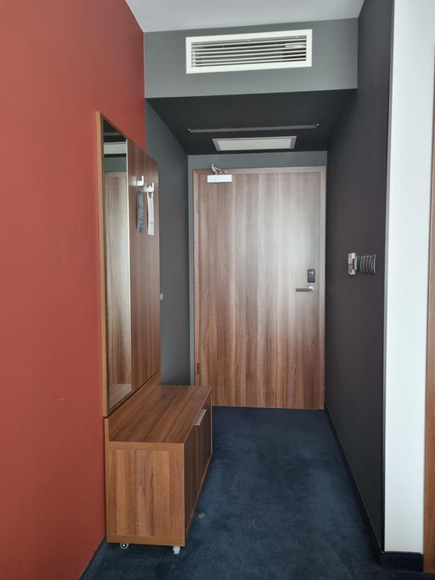 Terminal Hotel Вроцлав Екстер'єр фото