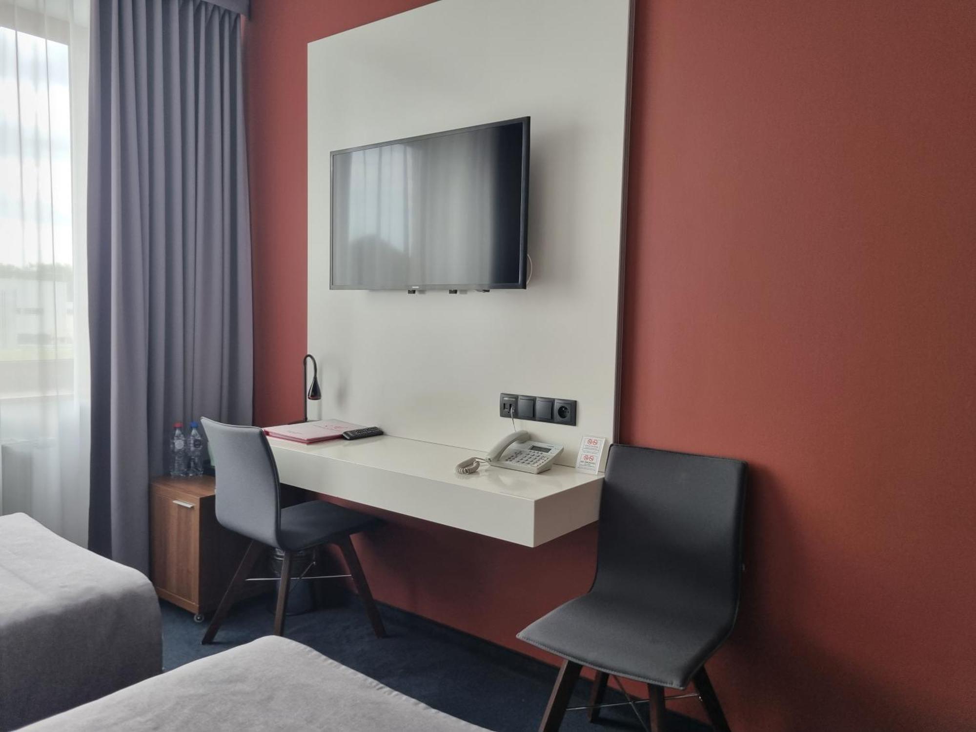 Terminal Hotel Вроцлав Екстер'єр фото
