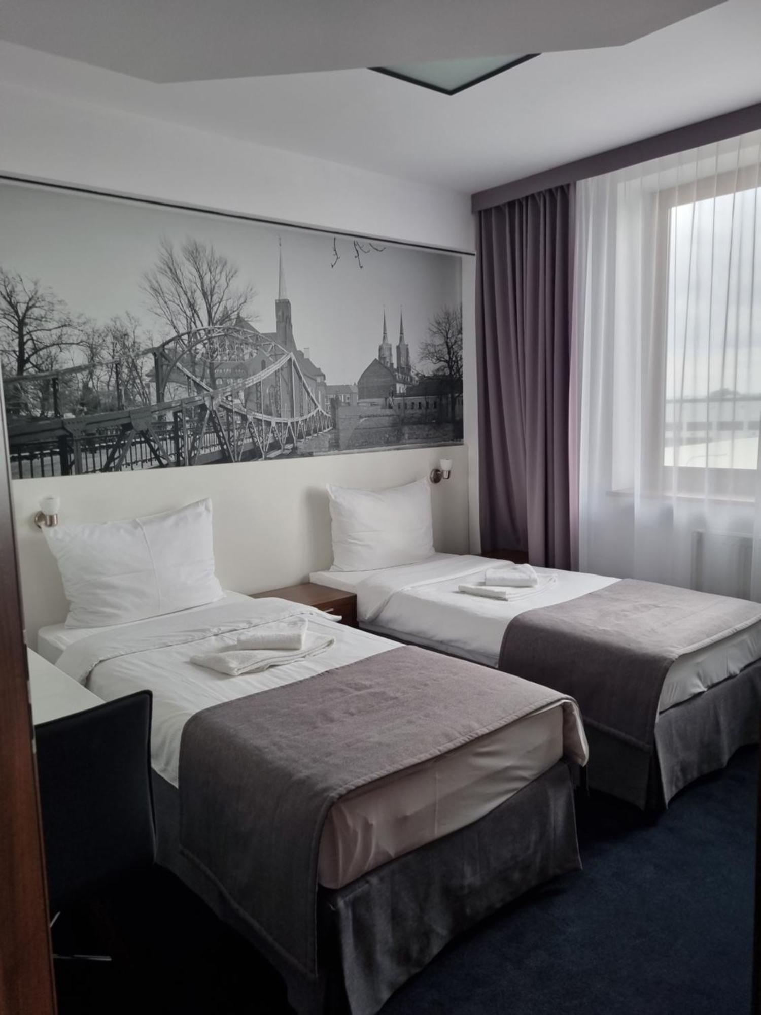 Terminal Hotel Вроцлав Екстер'єр фото