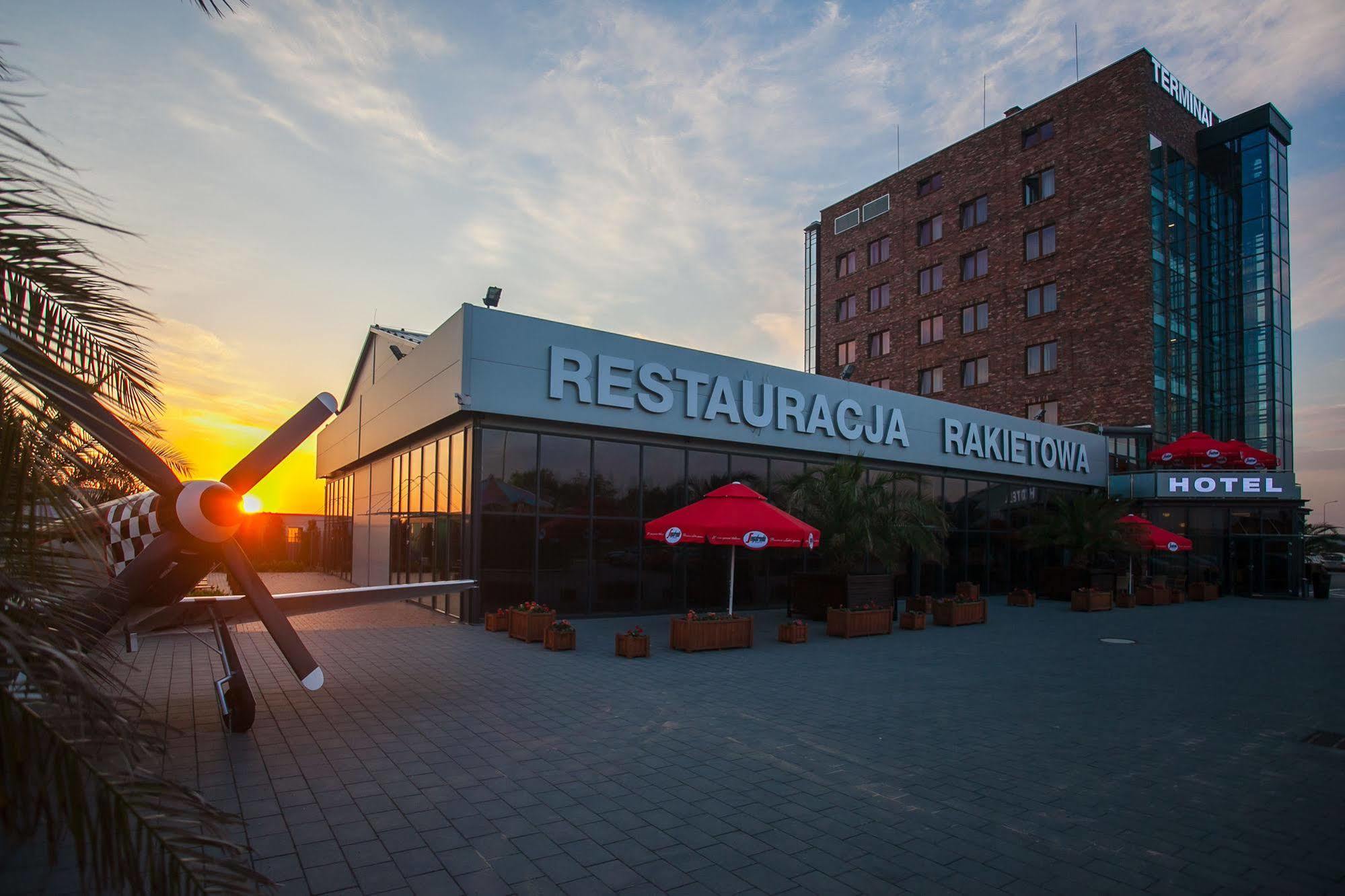 Terminal Hotel Вроцлав Екстер'єр фото